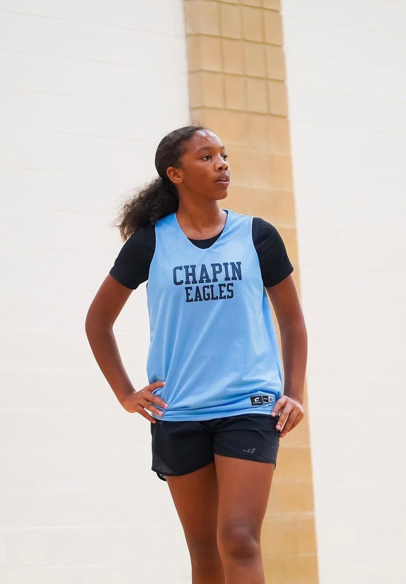 5’9 Rising Freshman forward  Alaya Douglass is a name to put on your radar. She is having an outstanding summer! She has great size and hands, she can play multiple positions on the floor and she’s just getting started. 

Coaches put 👀 on her now