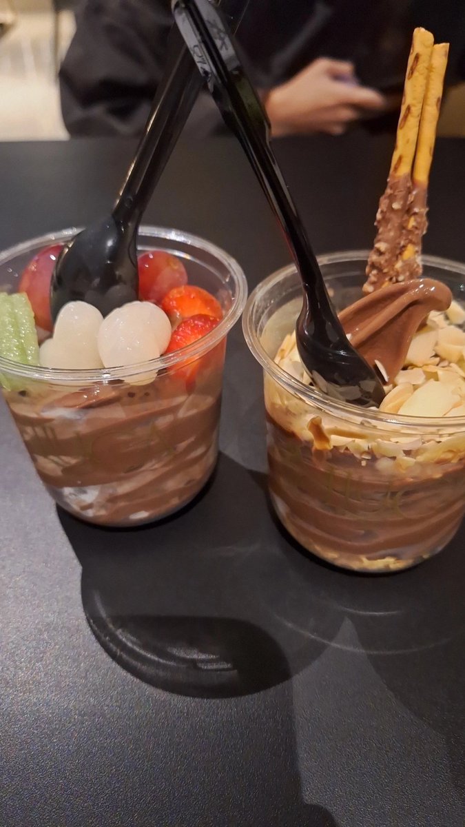 sey__an's tweet photo. MAKAN MAKAN MAKAN MAKAN MAKAN MAKAN MAKAN MAKANNNNNNNNNNNNNNNN https://t.co/UDtvhRLa5B
