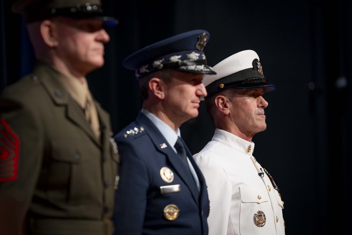 thejointstaff's tweet image. Fleet Master Chief David Isom is now the sixth Senior Enlisted Advisor to the Chairman (SEAC), the highest-ranking noncommissioned officer in the Armed Forces and lead advisor to the Chairman of the Joint Chiefs on force integration and policies impacting enlisted servicemembers.