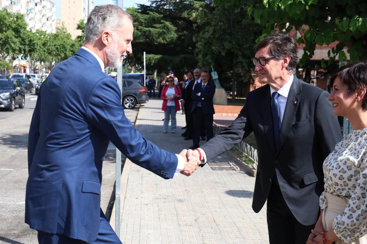 Celebrem els 50 anys de Badia del Vallès, una ciutat que ens recorda qui som i cap a on volem anar, i ens ensenya una gran lliçó: quan unim esperança i treball conjunt, millorem la vida de tothom.

Per molts anys a tots els badiencs i les badienques!