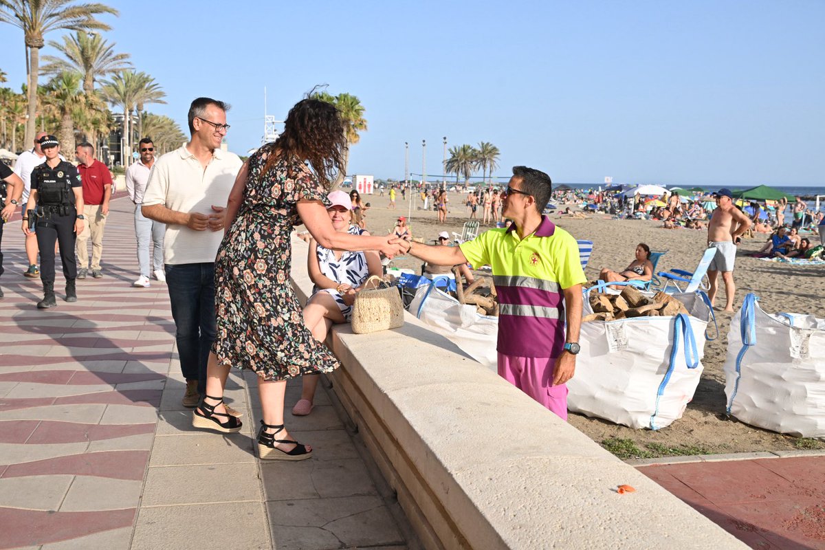 María del Mar Vázquez (@mar_del_marvaz) on Twitter photo 🔥 La Noche de San Juan se vive con identidad propia en Almería. Este año con 80.000 kilos de madera limpia que ha repartido el <a href="/aytoalm/">Ayuntamiento de Almería</a> para garantizar el bienestar.
Gracias a todos los efectivos de Policía Local y Bomberos que velan por nuestra seguridad. 🔥 La Noche de San Juan se vive con identidad propia en Almería. Este año con 80.000 kilos de madera limpia que ha repartido el <a href="/aytoalm/">Ayuntamiento de Almería</a> para garantizar el bienestar.
Gracias a todos los efectivos de Policía Local y Bomberos que velan por nuestra seguridad.