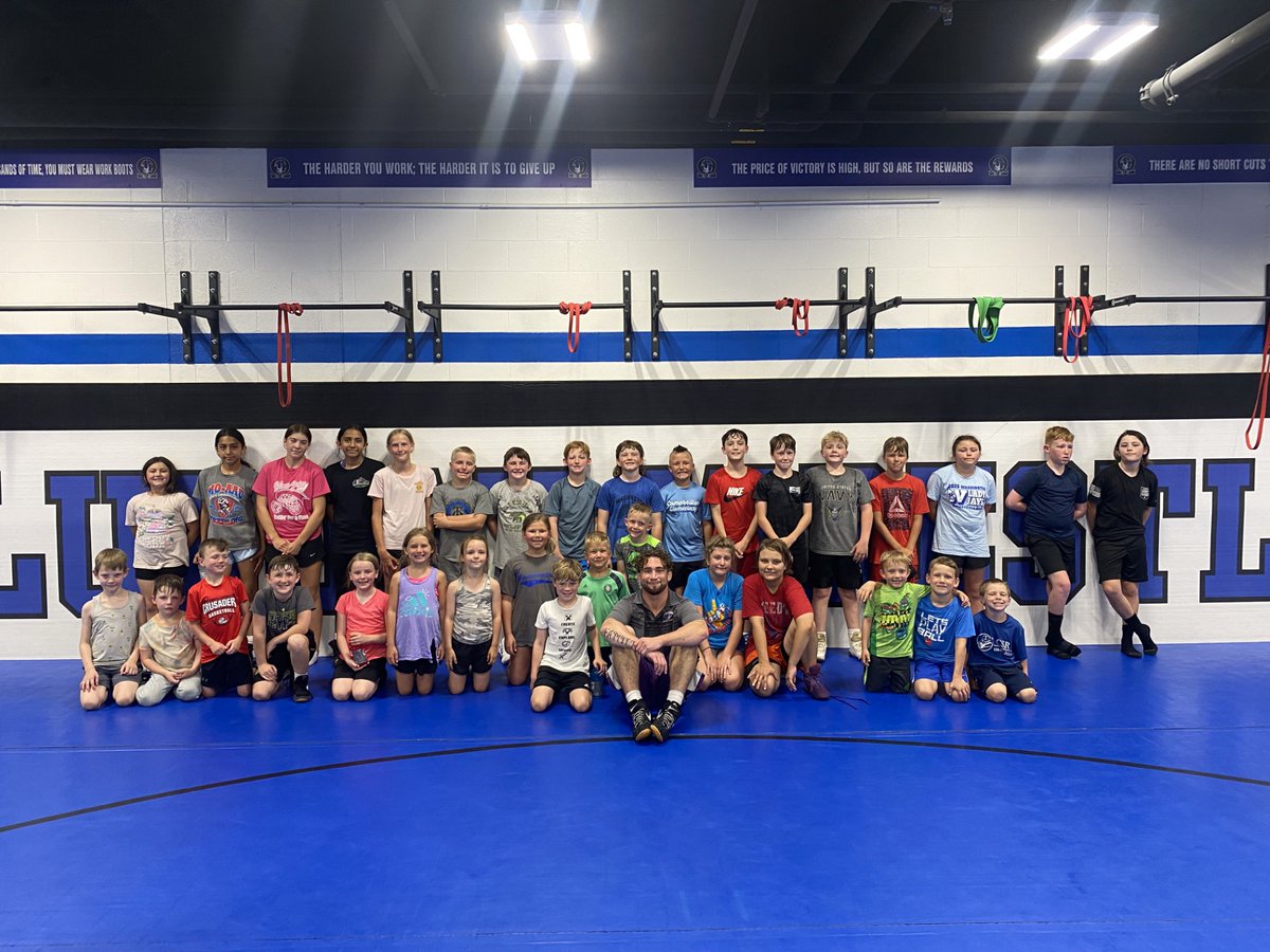WASHMOWRESTLING's tweet image. Huge shout out to our day 1 clinician! Tons of awesome technique for our High School and Little League kids! For anyone still wanting to join, we still have three more days of awesome clinicians to showcase their techniques!
bluejaycamps.com/wrestling.cfm