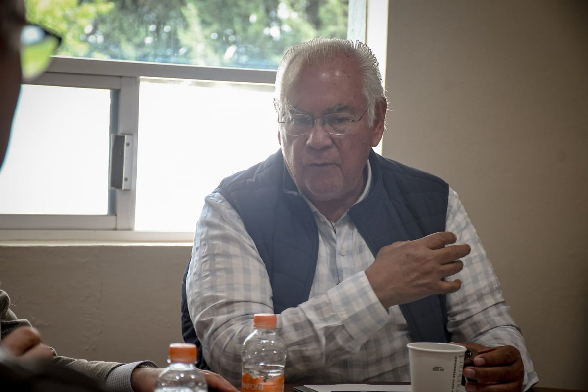 En el marco del programa de formación integral, el día de hoy hubo una reunión de Directivos de la UP con el titular de IEA y la Secretaria de la Familia, para delinear el plan de capacitación a docentes e instructores que a partir de los próximos días darán pláticas de formación