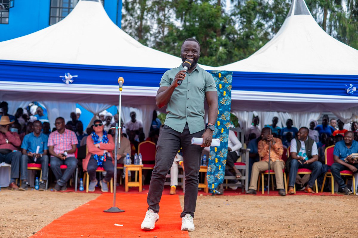 hope2shine's tweet photo. Last week, we launched a new SHOFCO Community Resource Centre in Sega, Siaya County — featuring a library, SUN social hall & SWEP wing for skills training. Plus, 2 SUN buses handed over by our CEO, bringing Siaya’s total to 3. True change starts from the ground up! #SUNMovement https://t.co/lA8tDCYt5S