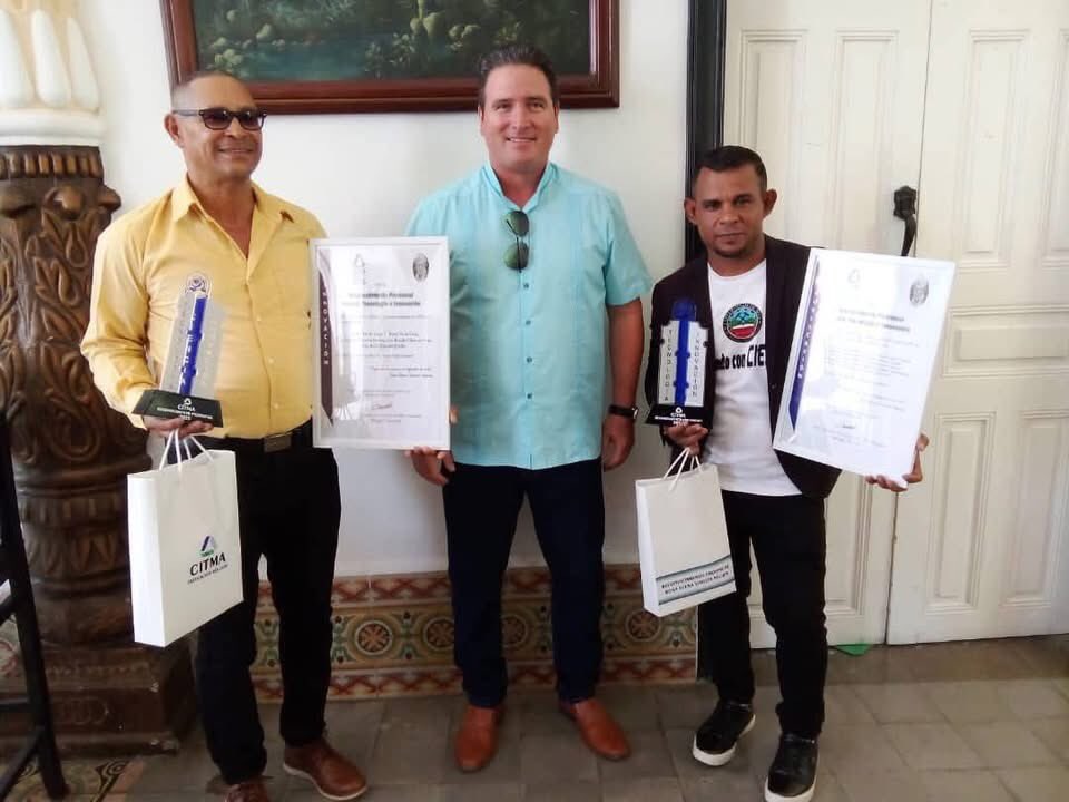 🙌📚🧑‍🏫 Profesores y estudiantes de la <a href="/UniversidadMoa/">Universidad de Moa Dr. Antonio Núñez Jiménez</a> fueron distinguidos con el Reconocimiento Provincial de Ciencia, Tecnología e Innovación, un premio que celebra la excelencia, la creatividad y el impacto del quehacer científico.  

¡Muchas felicidades! 🎉 

ℹ️📸: UMOA.