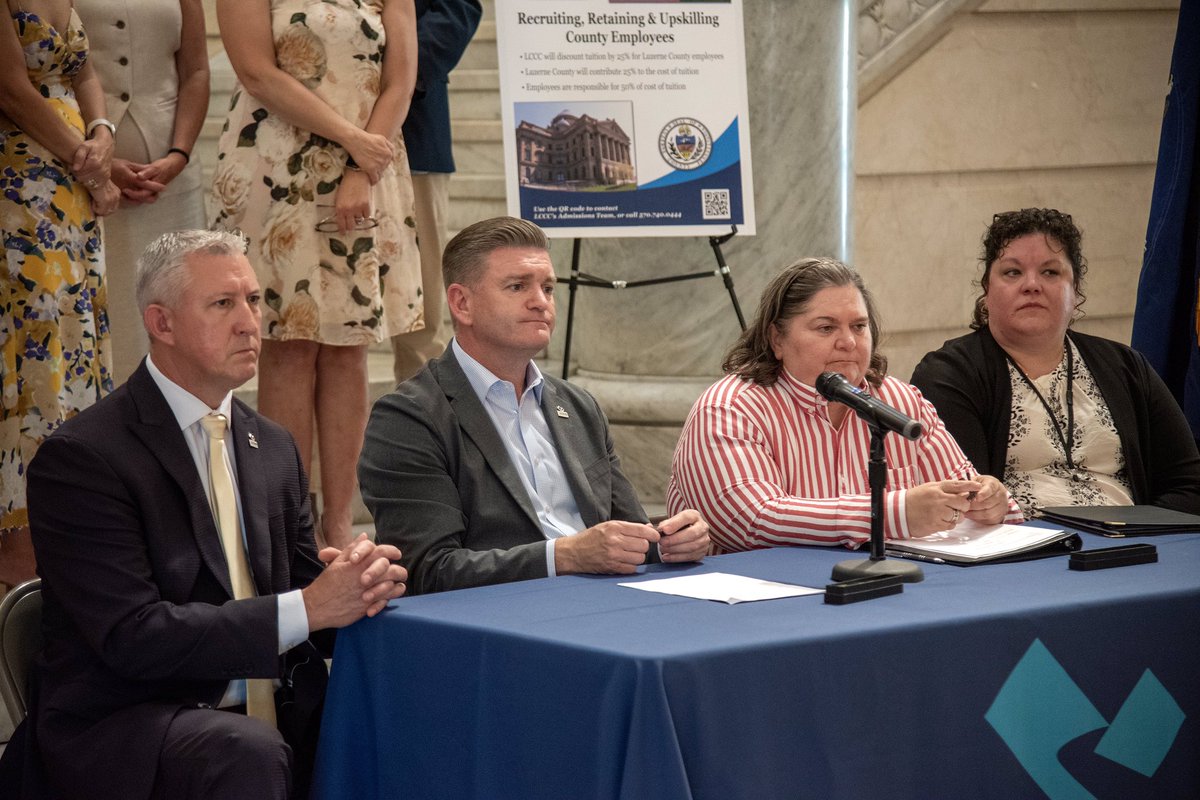 LuzerneCC's tweet image. Historic Partnership Announcement! Luzerne County and LCCC have launched an innovative workforce development partnership to strengthen our region’s workforce and open new educational pathways for county employees!