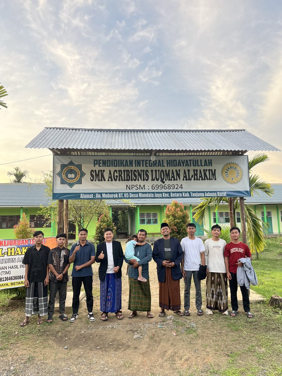 Pejuang Yatim (@ibrahimazzaini) on Twitter photo Alhamdulillah… silaturahmi, berbagi pengalaman dan para pengurus di sini juga luar biasa
Dan Alhamdulillah ada 20’yatim binaan kita juga di pesantren ini
Doain yah agar donatur <a href="/SYatimPedalaman/">Sahabat Yatim Pedalaman</a> terus di berikan keistiqomahan 😊🤲🏻 Alhamdulillah… silaturahmi, berbagi pengalaman dan para pengurus di sini juga luar biasa
Dan Alhamdulillah ada 20’yatim binaan kita juga di pesantren ini
Doain yah agar donatur <a href="/SYatimPedalaman/">Sahabat Yatim Pedalaman</a> terus di berikan keistiqomahan 😊🤲🏻