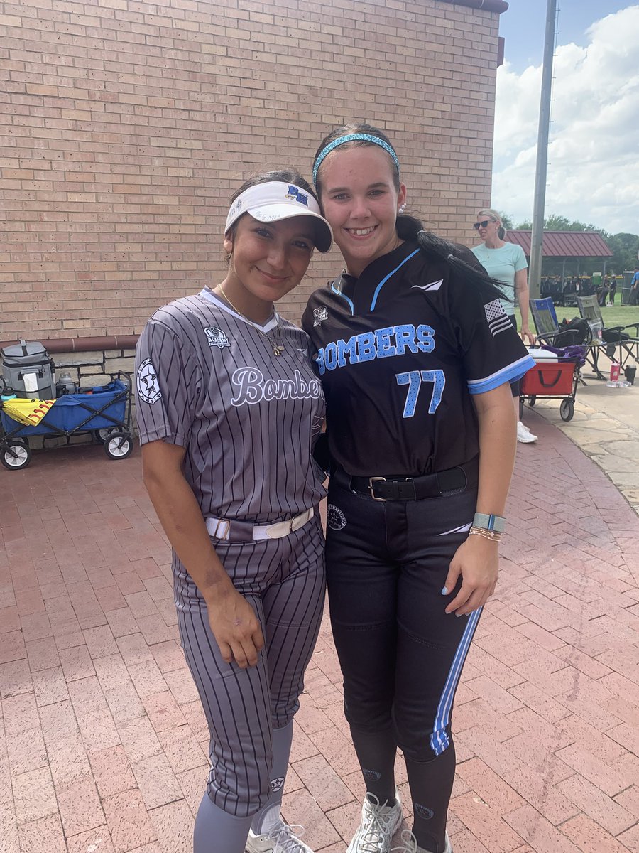 AybrieC879's tweet image. Had some good hits this weekend in Plano!! Made some defensive plays at Second and of course stole some bases and got dirty !!
Ready to hit it hard before Colorado 🏔️!! Lets get it #udontgrindudontshine
And shout out to
@HaileyNutter77 for the positive support and encouragement