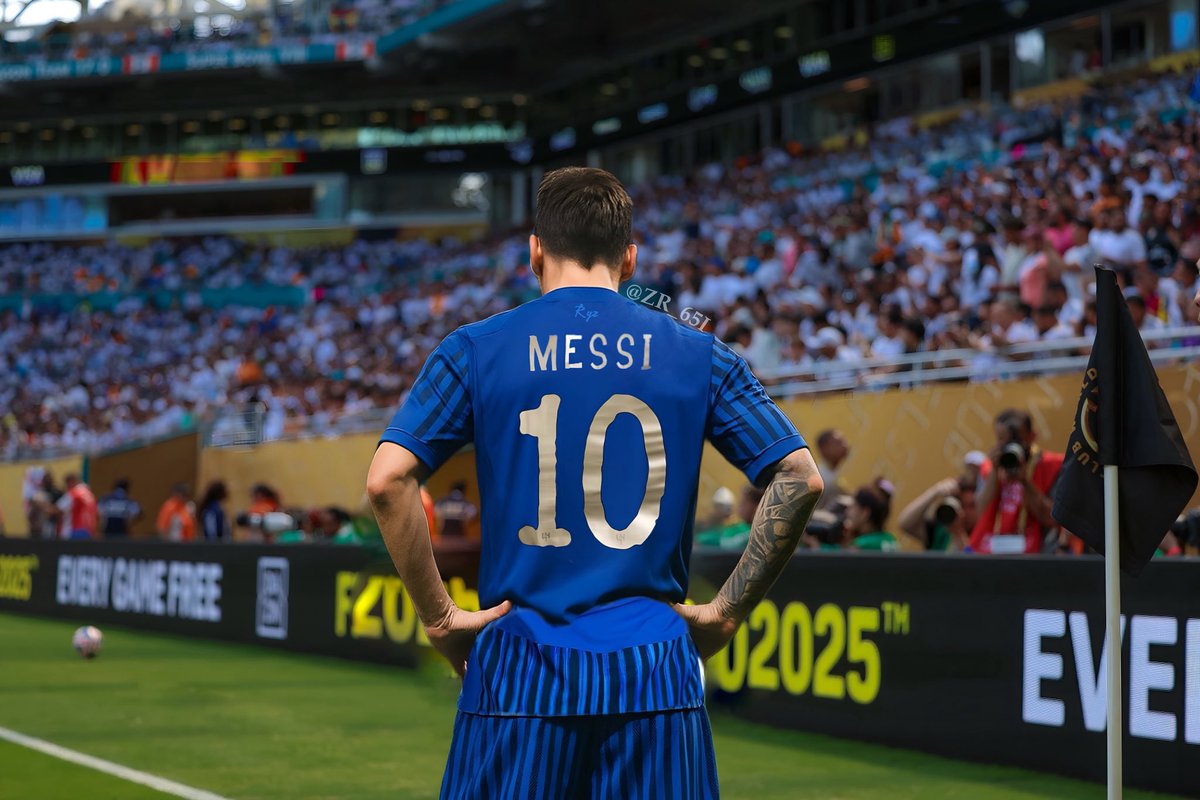 إذا لم يكن ميسي في الهلال
بيعيش مواسم تعيسه مثل ماحدث لرونالدو مع النصر 
فـ أنا يهمني الأمر كعاشق للأسطورة أريد ميسي بالهلال