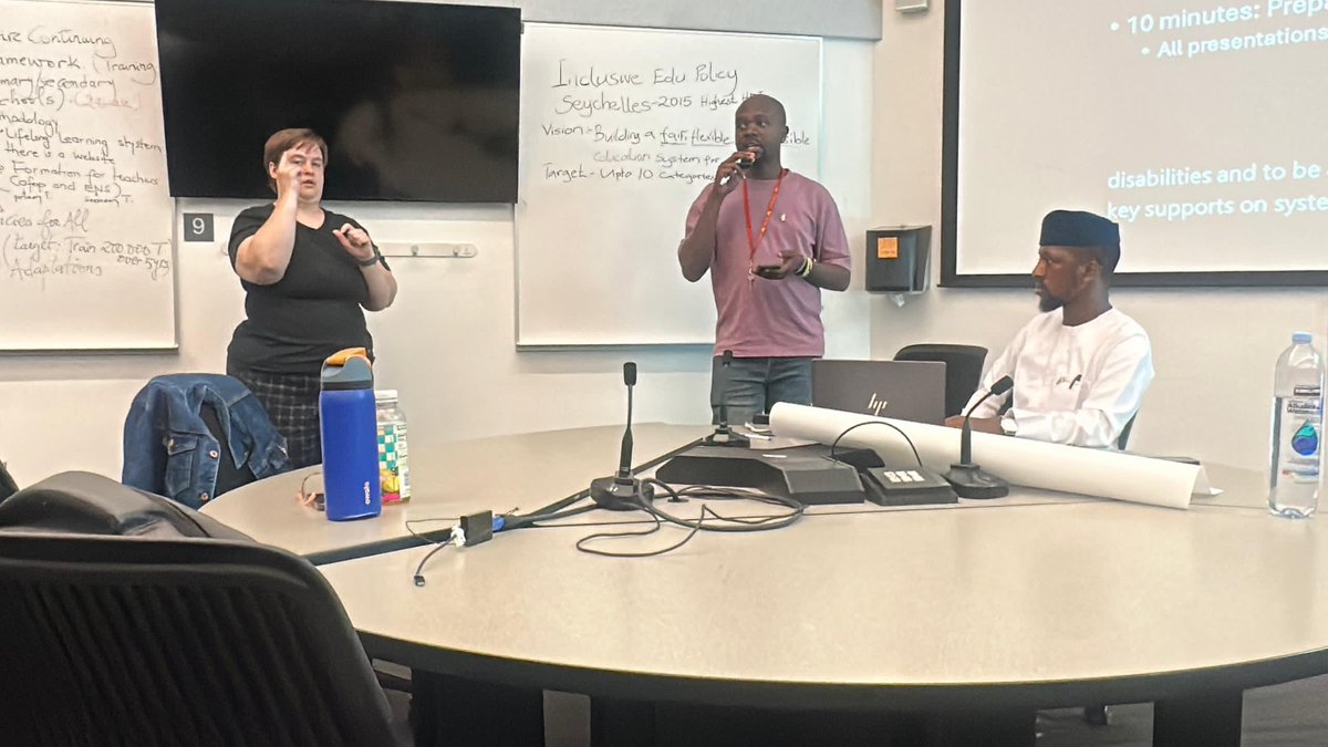 OshiokeSA's tweet photo. Today’s journey took us from classrooms to community circles; exploring education for all, and the power of shared stories.
Leadership isn’t a title. It’s how we show up, listen, and grow.
#MWF2025 #MandelaWashingtonFellowship #OshiokeSA #YouthLeadership #SystemsThatWork https://t.co/nqFhNcIRXd