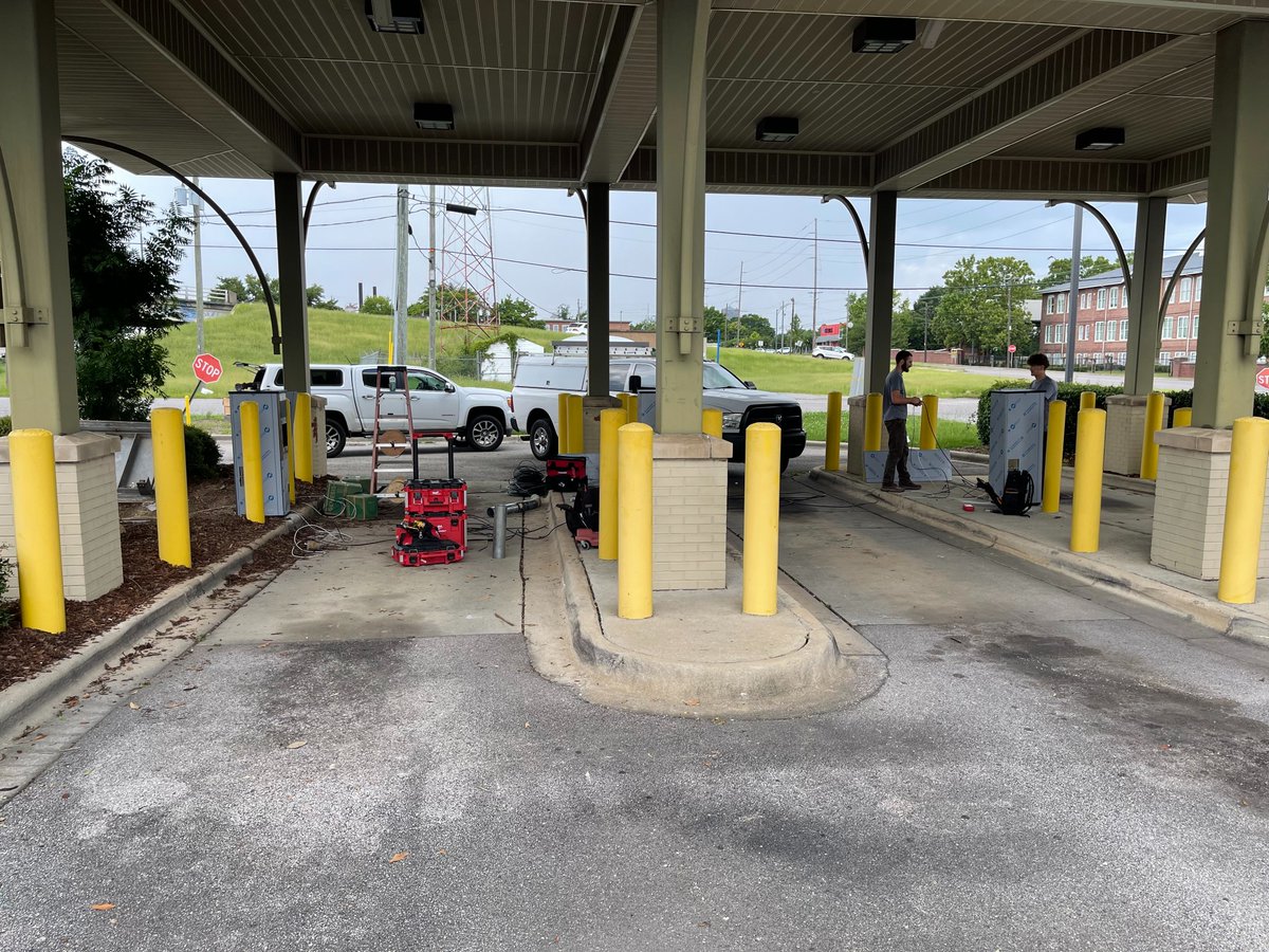 CentralALWater's tweet image. Work is almost complete on upgrades to the drive-thru at our Customer Service Center! Contractors are installing three new air-tube remote delivery stations. Those using the drive-thru will notice better performance and improved reliability. #birminghamwaterworks #bww