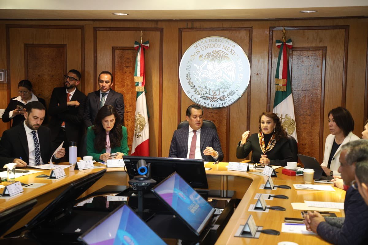 Dolores Padierna (@dolores_pl) on Twitter photo #DoloresDiputadaInforma | En reunión de #MesaDirectiva de la <a href="/Mx_Diputados/">H. Cámara de Diputados</a> afinamos los últimos detalles de las sesiones a realizarse este lunes en el marco del #PeriodoExtraordinario de sesiones en el que abordaremos temas muy importantes como:
📌 Diversas reformas en materia de #DoloresDiputadaInforma | En reunión de #MesaDirectiva de la <a href="/Mx_Diputados/">H. Cámara de Diputados</a> afinamos los últimos detalles de las sesiones a realizarse este lunes en el marco del #PeriodoExtraordinario de sesiones en el que abordaremos temas muy importantes como:
📌 Diversas reformas en materia de