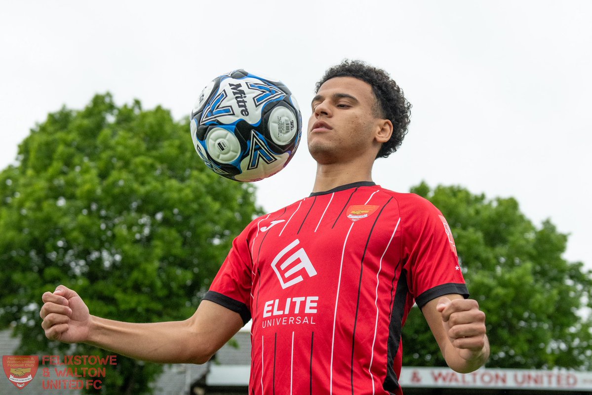 🎟️ FINAL COUNTDOWN! - 7 DAYS 

A week left to grab your Early Bird Season Ticket at Felixstowe &amp; Walton United FC! 🔴⚪

Be part of every goal, every tackle, every roar from the stands — all season long, for less.
💥 Big savings. 🎉 Big season ahead.

📅 Offer ends soon. Don’t