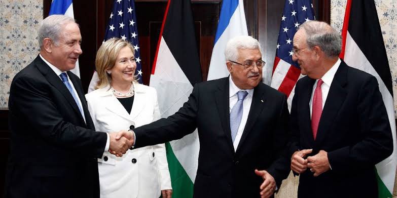 Mahmud Abbas:   

"Filistin Devleti, kardeş Katar Devleti'ne yönelik İran'ın açık füze saldırısını kınıyor ve Katar ve halkının yanındayız".