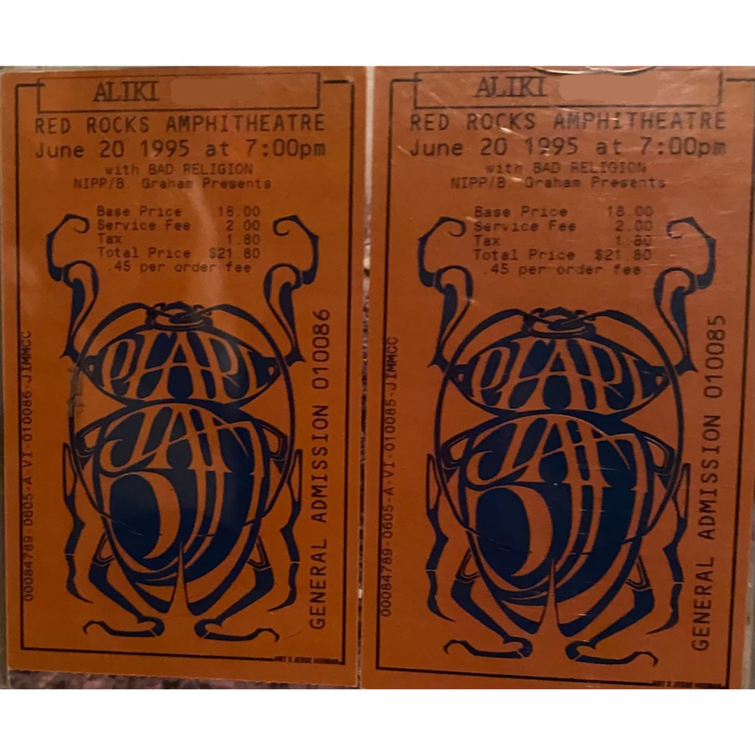 Thank you Timothy R., Aliki M., and Jolene M. for your #Vitalogy30 memories from the iconic Red Rocks shows on June 19th and 20th, 1995.
 
Read the stories behind their ephemera at: pj.lnk.to/30YearsOfVital…
