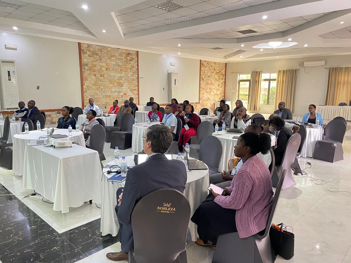 MHB_Research's tweet image. Today, we successfully kicked off the Regional Grant Writing Workshop themed “Mastering Grant Writing: A Practical Workshop for Securing Research Funding.” Running from June 23–27, 2025, it brings together research teams from Rwanda, Uganda, Tanzania & Kenya..Cont'..
@Uni_Rwanda