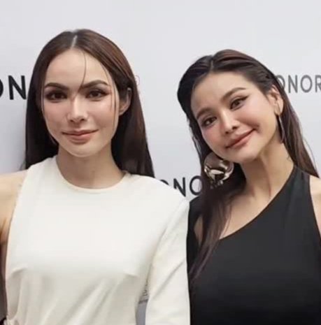 imIsaBellaAnna's tweet photo. Her neck is fine
#อิงล็อต #englot https://t.co/4Qb9MbVxvj