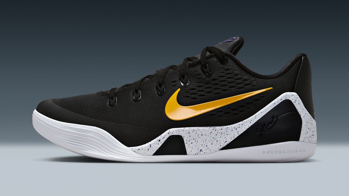 JustFreshKicks's tweet photo. OFFICIAL LOOK: Nike Kobe 9 Elite Low “Team Bank” Collection 🐍

🗓️ Fall 2025 https://t.co/9G4J0Vlqg5