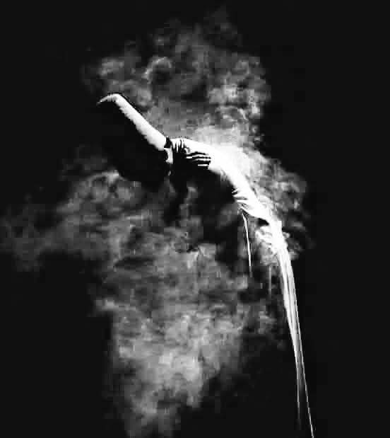 °تو شاہ عشق ہے،تیرا پلڑہ بھاری،میں فقیر عشق ہوں،میرا تن بھی خالی،من بھی خالی•