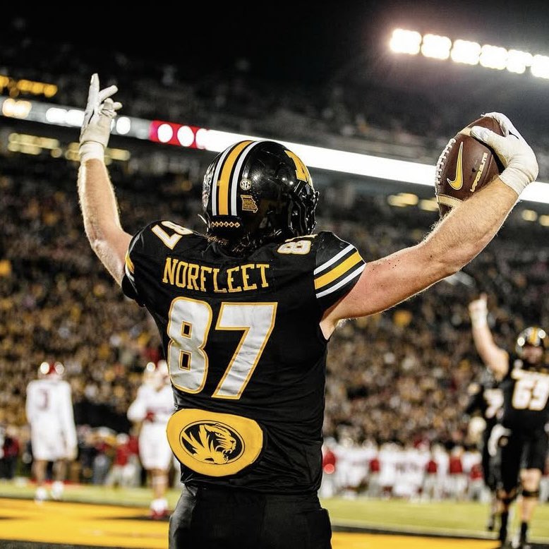 JT Geraci (@jt_geraci) on Twitter photo Blessed to receive an offer to Missouri!
<a href="/MizzouFootball/">Mizzou Football</a> <a href="/CoachCato1/">Derham Cato</a> <a href="/CoAcHKeLZZz3/">Markell Harrison</a> <a href="/damehova9/">Damon Simmons</a> @cody_high <a href="/RivalsFriedman/">Adam Friedman</a> <a href="/BobbyDeren/">Bobby Deren</a> <a href="/adamgorney/">Adam Gorney</a> <a href="/ChadSimmons_/">ChadSimmons</a> <a href="/TomLoy247/">Tom Loy</a> @tomluginbill @craighaubert <a href="/TheUCReport/">Billy Tucker</a> <a href="/mfarrellsports/">Mike Farrell</a> Blessed to receive an offer to Missouri!
<a href="/MizzouFootball/">Mizzou Football</a> <a href="/CoachCato1/">Derham Cato</a> <a href="/CoAcHKeLZZz3/">Markell Harrison</a> <a href="/damehova9/">Damon Simmons</a> @cody_high <a href="/RivalsFriedman/">Adam Friedman</a> <a href="/BobbyDeren/">Bobby Deren</a> <a href="/adamgorney/">Adam Gorney</a> <a href="/ChadSimmons_/">ChadSimmons</a> <a href="/TomLoy247/">Tom Loy</a> @tomluginbill @craighaubert <a href="/TheUCReport/">Billy Tucker</a> <a href="/mfarrellsports/">Mike Farrell</a>