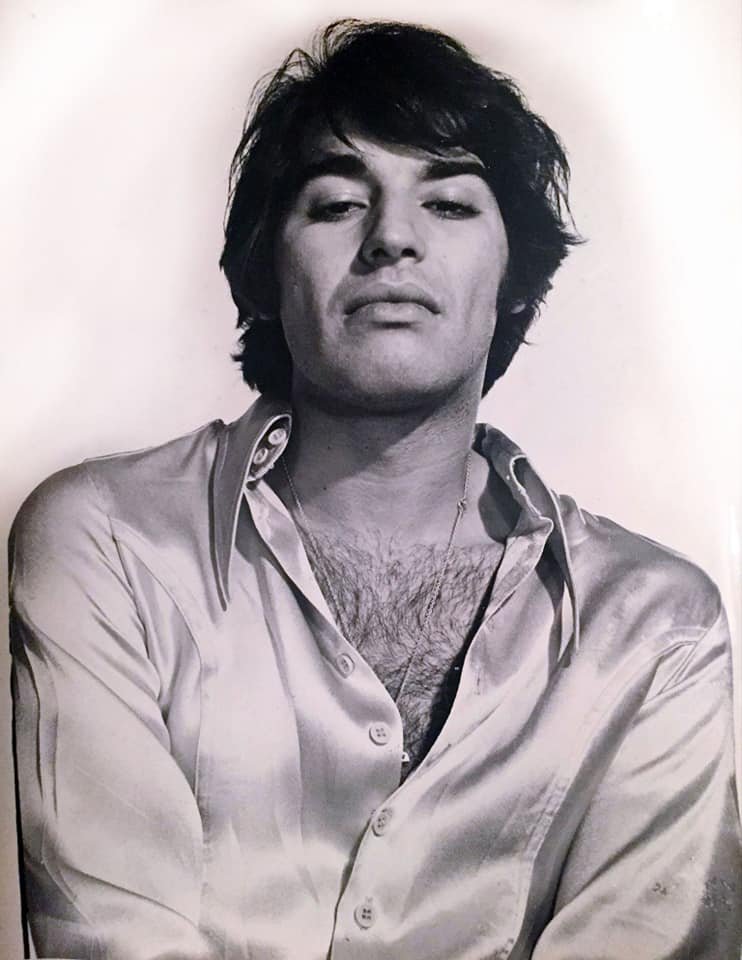 El otro día le estaba contando a una amiga los rasgos que me gustan en un chico y me di cuenta de que estaba describiendo a SANDRO.