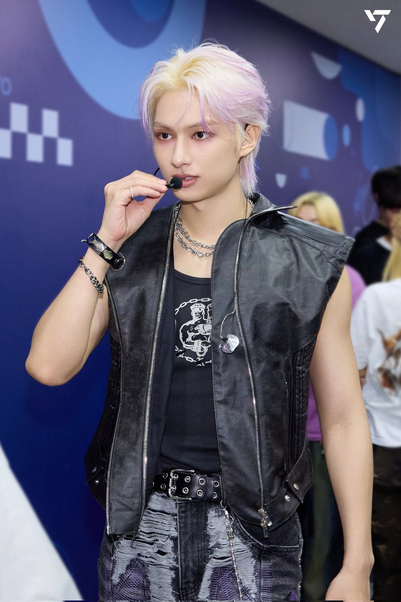 ‘THUNDER’ Photo Sketch
#세븐틴⁠ ⁠⁠#SEVENTEEN⁠ ⁠⁠
#ジュン #준 #JUN #文俊辉 <a href="/pledis_17/">세븐틴(SEVENTEEN)</a>