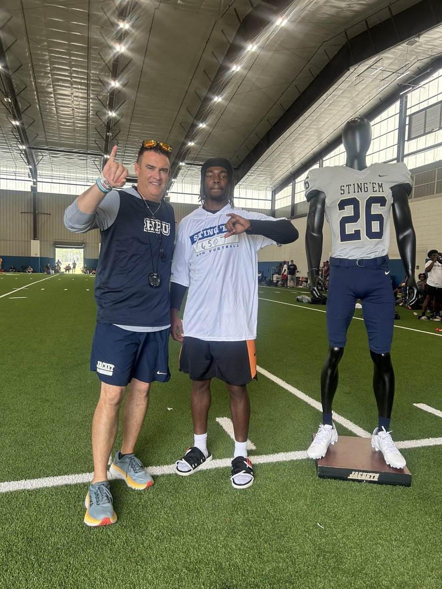 ⭐️D’Erion Ramsey⭐️CINCO⭐️ (@ramseyderion) on Twitter photo First I wanna give a thanks to god for making the this opportunity happen for getting my first offer at <a href="/HPUFootball/">Howard Payne University Football</a> I wanna give a huge thanks to <a href="/realBradStrate/">Brad Strate</a> and <a href="/CoachSnyde/">Will</a> for coaching me and inviting me!Enjoyed the camp! #StingEm <a href="/Coach_Sincere/">Richard Sincere Jr</a> <a href="/_BPORTFootball/">Brazosport Football</a> First I wanna give a thanks to god for making the this opportunity happen for getting my first offer at <a href="/HPUFootball/">Howard Payne University Football</a> I wanna give a huge thanks to <a href="/realBradStrate/">Brad Strate</a> and <a href="/CoachSnyde/">Will</a> for coaching me and inviting me!Enjoyed the camp! #StingEm <a href="/Coach_Sincere/">Richard Sincere Jr</a> <a href="/_BPORTFootball/">Brazosport Football</a>