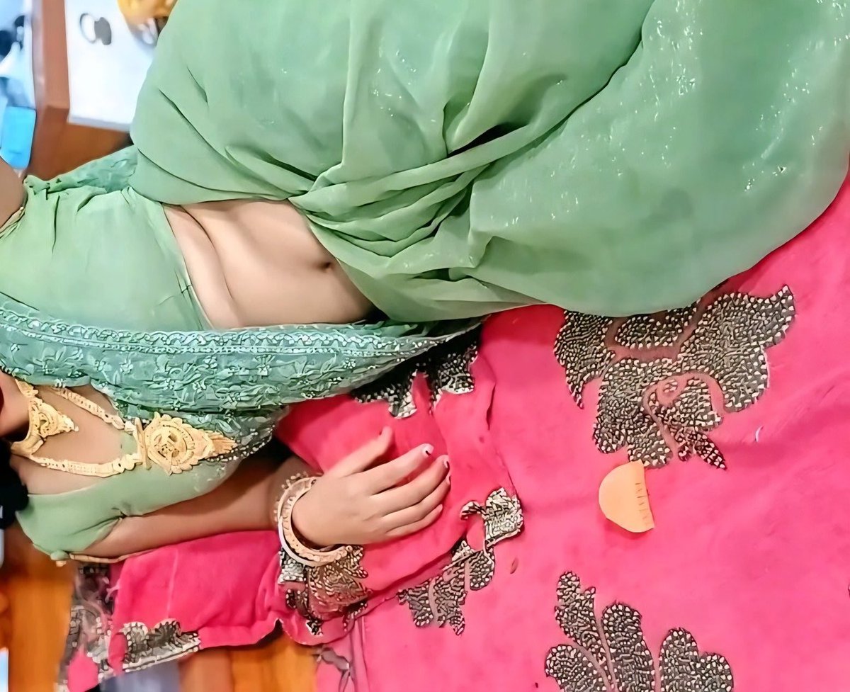 Neha Singh (Gadarai Mom) (@hotmomneha) on Twitter photo वो हुस्न कयामत सा था,
वो रात भी थी मस्तानी.. 💕
मैं होश में कैसे रहता,
पीकर वो जाम-ए-जवानी.. 🫂😘 <a href="/Dostkimaa/">दीवाना दोस्त की मम्मी का........</a> वो हुस्न कयामत सा था,
वो रात भी थी मस्तानी.. 💕
मैं होश में कैसे रहता,
पीकर वो जाम-ए-जवानी.. 🫂😘 <a href="/Dostkimaa/">दीवाना दोस्त की मम्मी का........</a>