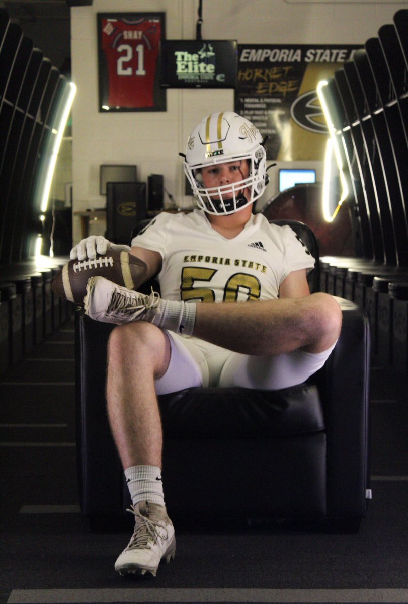 Wyatt Brungardt (@wyattbrungardt_) on Twitter photo After a great visit and conversation I’m blessed to receive an offer from Emporia state!
<a href="/CoachMLoPo/">Michael LoPorto</a>
<a href="/CoachGHiggins/">Coach Higgins</a> After a great visit and conversation I’m blessed to receive an offer from Emporia state!
<a href="/CoachMLoPo/">Michael LoPorto</a>
<a href="/CoachGHiggins/">Coach Higgins</a>