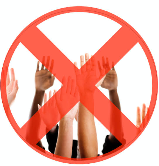 socialist alternative when asked to raise their hands if they study full-time and have a job #nusedcon25