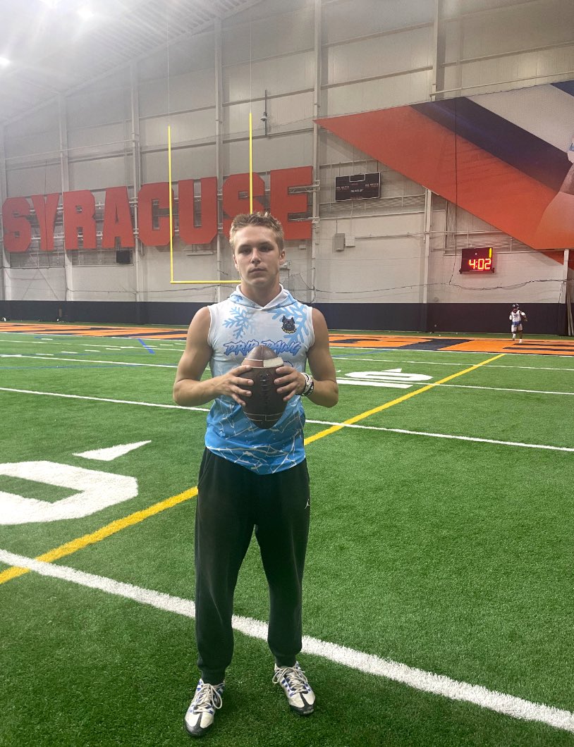 vincent1qb's tweet photo. Couple highlights from 7v7 tournament.
@CuseFootball @CoachJeanSG https://t.co/7PwZ1fr6sx