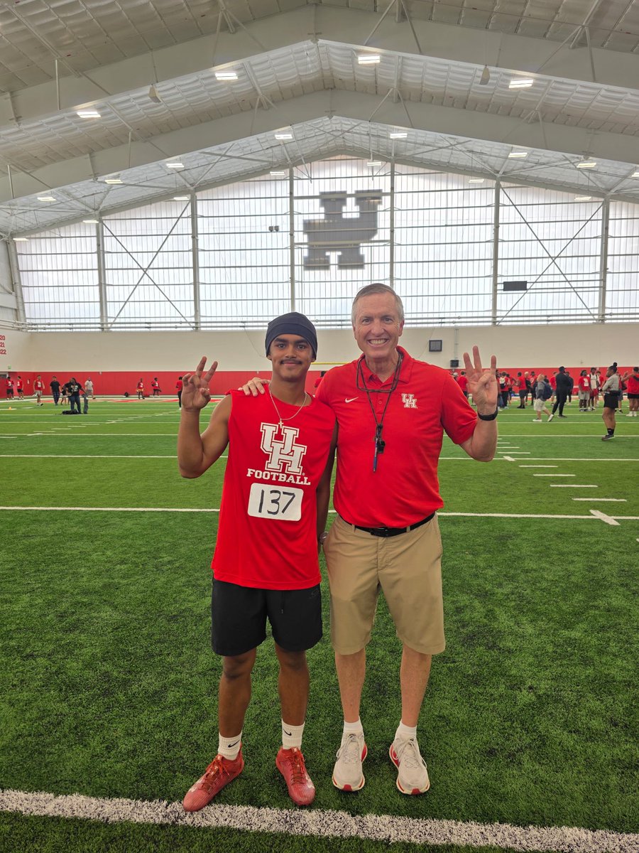 TraceRubin's tweet photo. Had a great time competing at the @UHCougarFB camp. Learned a lot and look foward to coming back again next year. Thank you coach @CoachWEFritz and coach @coach_weaver_  for talking to me afterwards. https://t.co/0OXgeT0zZY