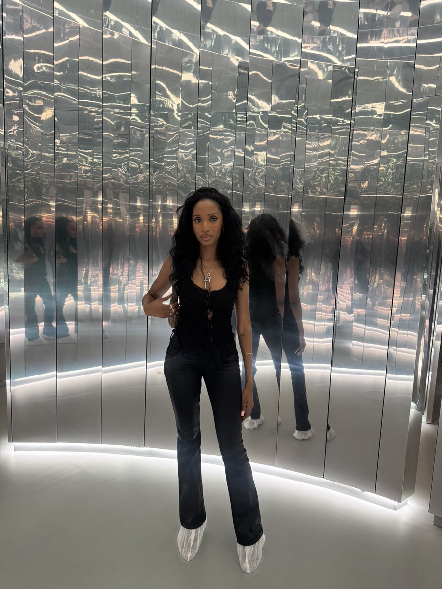 malwaves2's tweet image. Fun trip 🥂