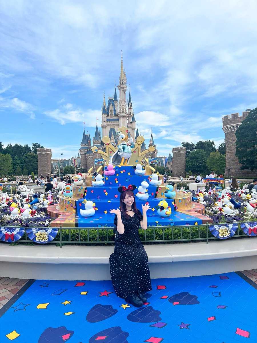 みんなおはよー！☀️
昨日は久々の1日オフでディズニー行ってきました！

沢山エネルギー貰えたし今日からまた活動頑張る💓