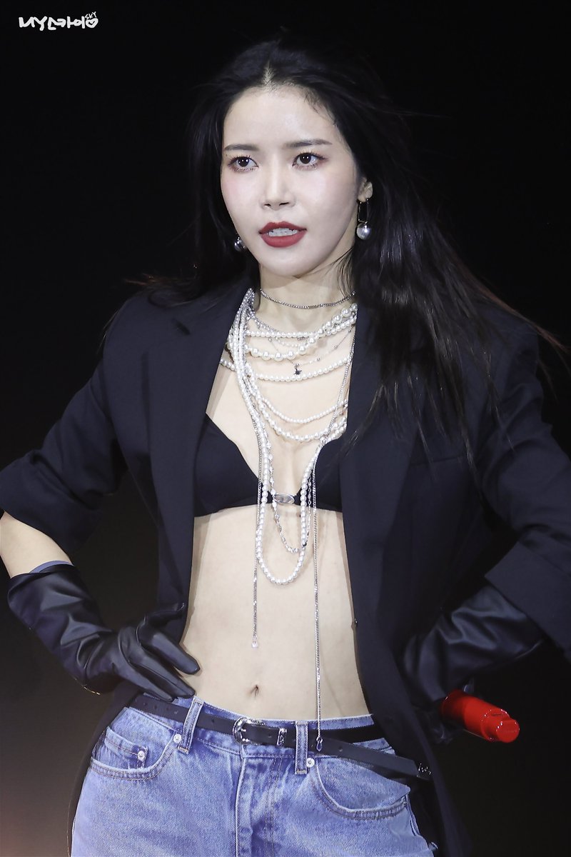 250622 타이페이 팬콘

Σ>―(〃°ω°〃)♡→🖤

#마마무 #솔라 #Mamamoo #Solar