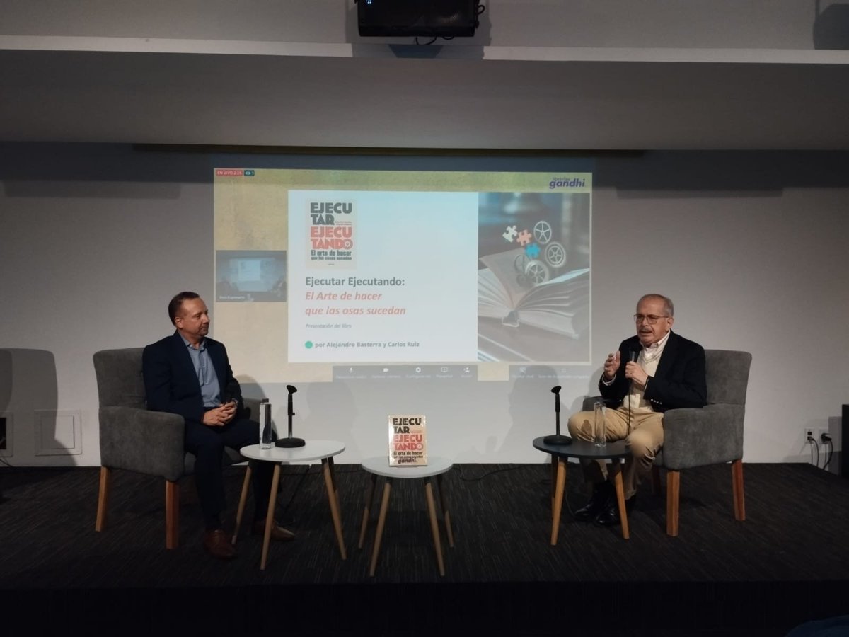 Ya inició la presentación del libro "Ejecutar ejecutando. El arte de hacer que las cosas sucedan". Nos acompañan los autores Alejandro Basterra y Carlos Ruiz González, sigue la transmisión por: facebook.com/EventosGandhi/…