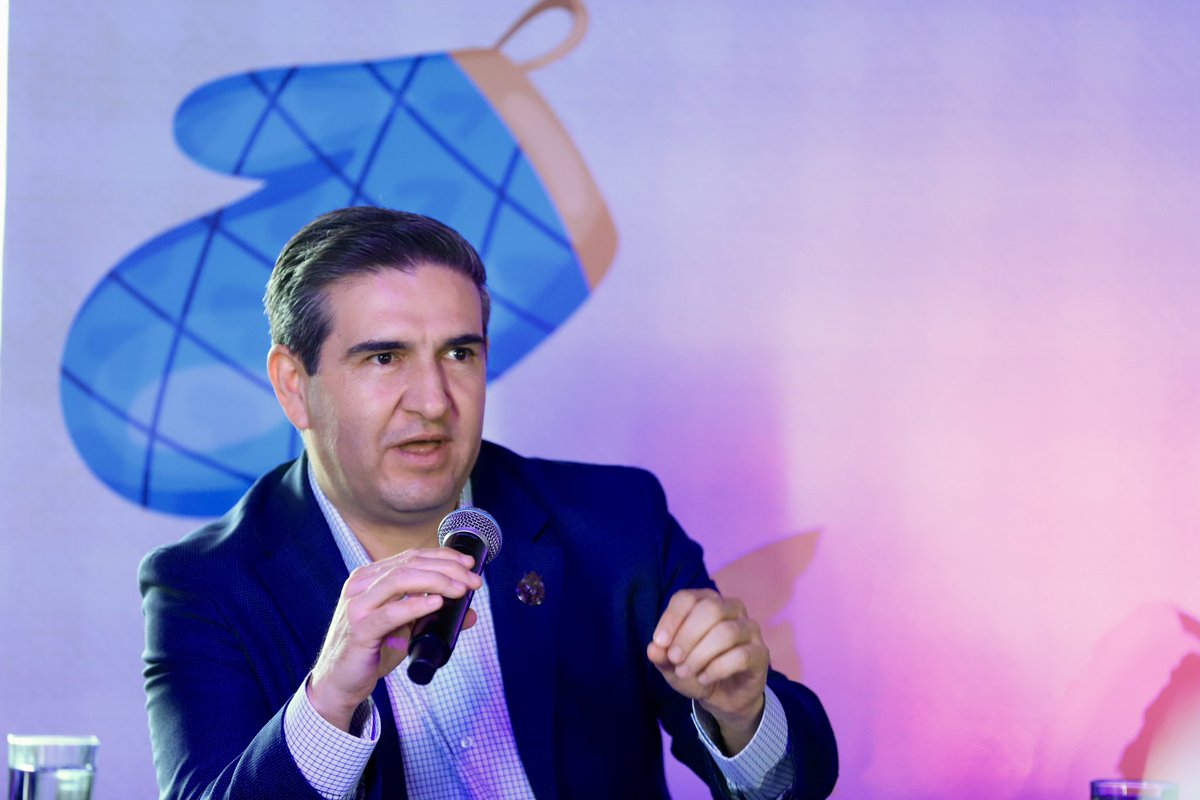 🌱👨‍🍳 ¡Llegó el momento de demostrar tu sazón y creaticidad con las mejores recetas! 🙌💚

Hoy presentamos con orgullo las convocatorias de Platillos Saludables 2025 y Sembrando conocimientos, cultivando mi futuro, en una rueda de prensa encabezada por <a href="/DrJuanCarlosMon/">Dr. Juan Carlos Montesinos</a> y