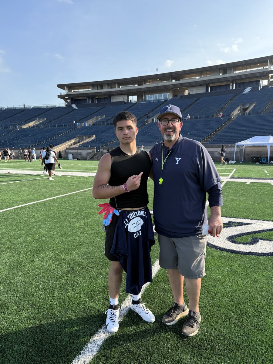 Aimar__Canales's tweet image. Had a Great Camp at Yale 🙌
@CoachStaySharp @mzpafootball @CoachTabannah @CoachLewis31 @TheCoach_mal @CoachRenoYale @coach_smcgowan