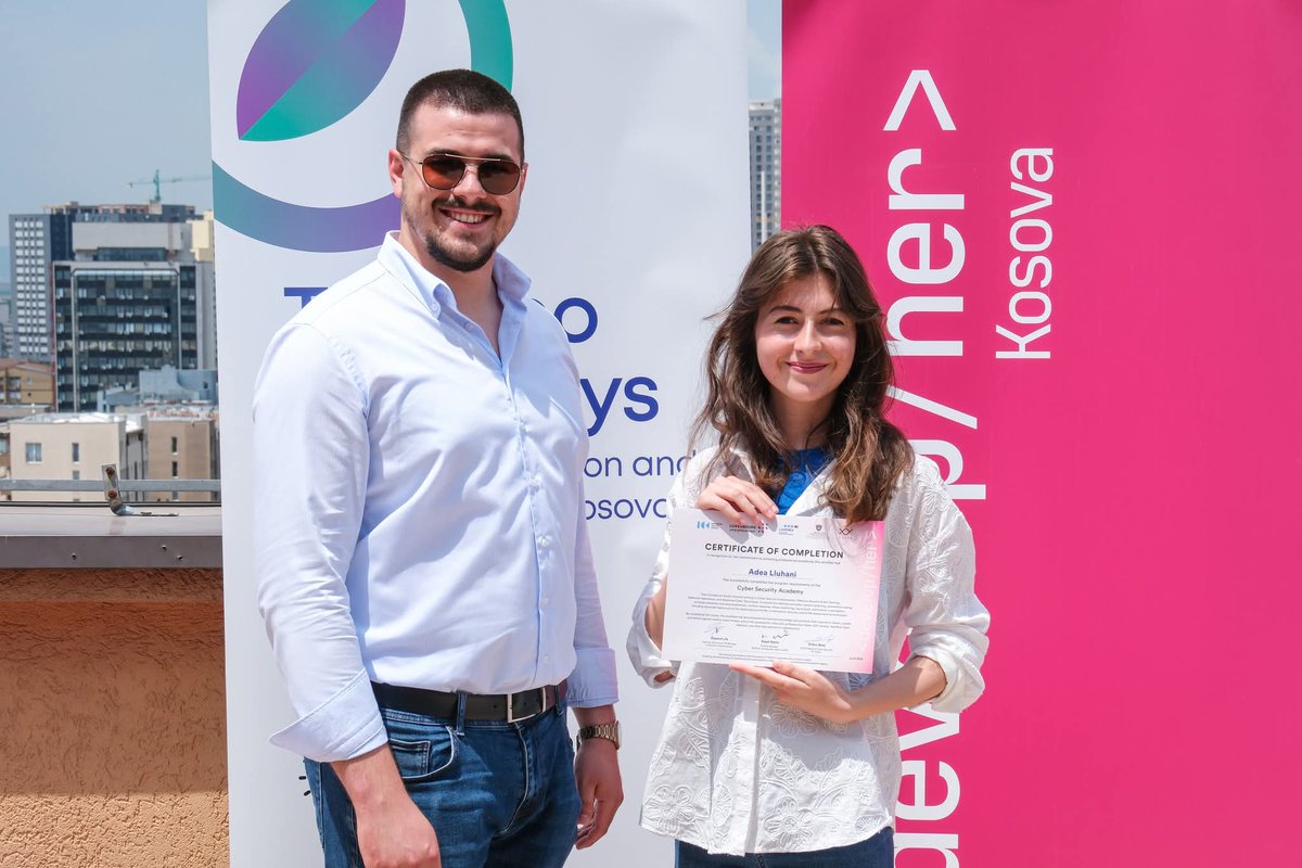 Urime bursisteve të programit "Siguri Kibernetike" #DevelopHer përfundimi i suksesshëm i programit gjashtë-mujor të trajnimit intenziv, të udhëhequr nga XY CYBER, mbështetur nga <a href="/LuxDev_HQ/">LuxDev</a> #LuxDev 

Ju priftë e mbara!