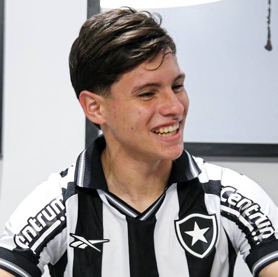 bootfogo's tweet photo. - 18 aninhos
- todas as temporadas de Naruto assistidas
- chegou do Vélez esses dias

e doutrinando com calma o Atletico de Madrid.

Montoro é MUITO BOM. https://t.co/Cfmz6tyjg9