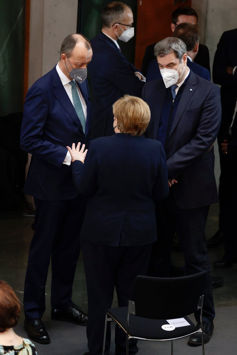 Angela wusste übrigens, was Jens machte ...