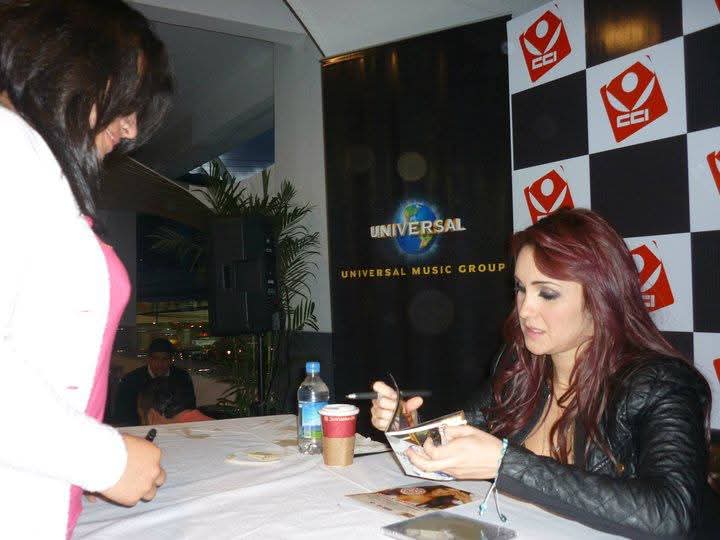 luisalej1401's tweet photo. @DMForoUnivision @DulceMaria Gracias @DulceMaria 🇪🇨🇪🇨🇪🇨🇪🇨 https://t.co/mRzzHT8BYb