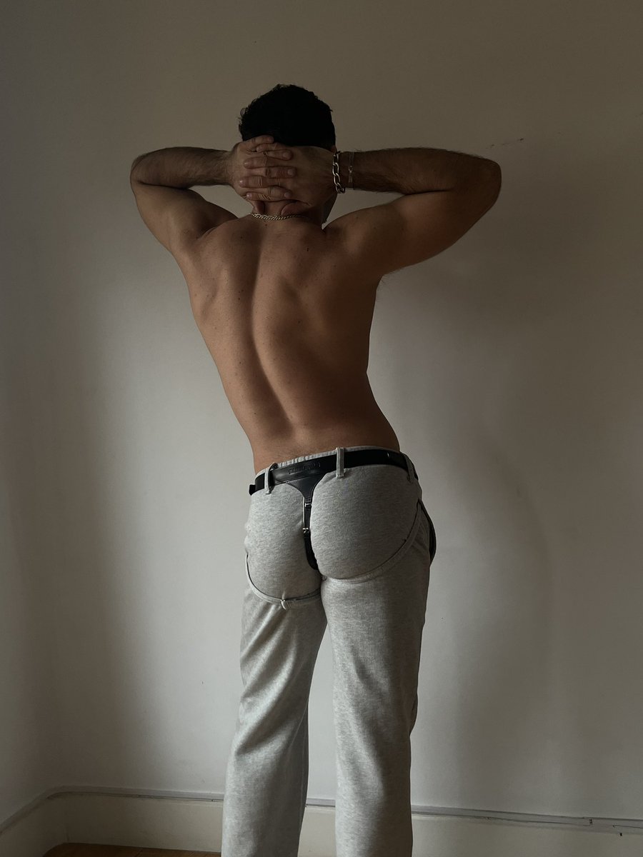 Emeerree_studio's tweet photo. Suspender joggers available now at:

https://t.co/yFD2mQiJbB https://t.co/X4ZuKSlFHz