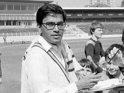 RIP Dilip Doshi, Indian slow left armer who played 33 Test matches &amp; took 114 wickets at 30.71.  He is 1 of 4 Test bowlers to make his debut after turning 30 who went on to take over 100 Test wickets. The others are Clarrie Grimmett, Saeed Ajmal &amp; Ryan Harris. #cricketcounts