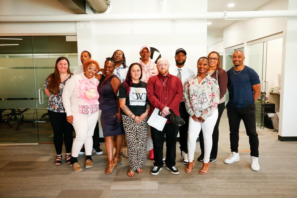 PioneerWA's tweet image. Congrats to all the recent INVEST lnkd.in/gdTuzFg6 #EntrepreneurshipProgram graduates! We are looking forward to the success of all of your #StartUpCompanies. And a special thanks to Vault89 - we appreciate our #partnership in the program.