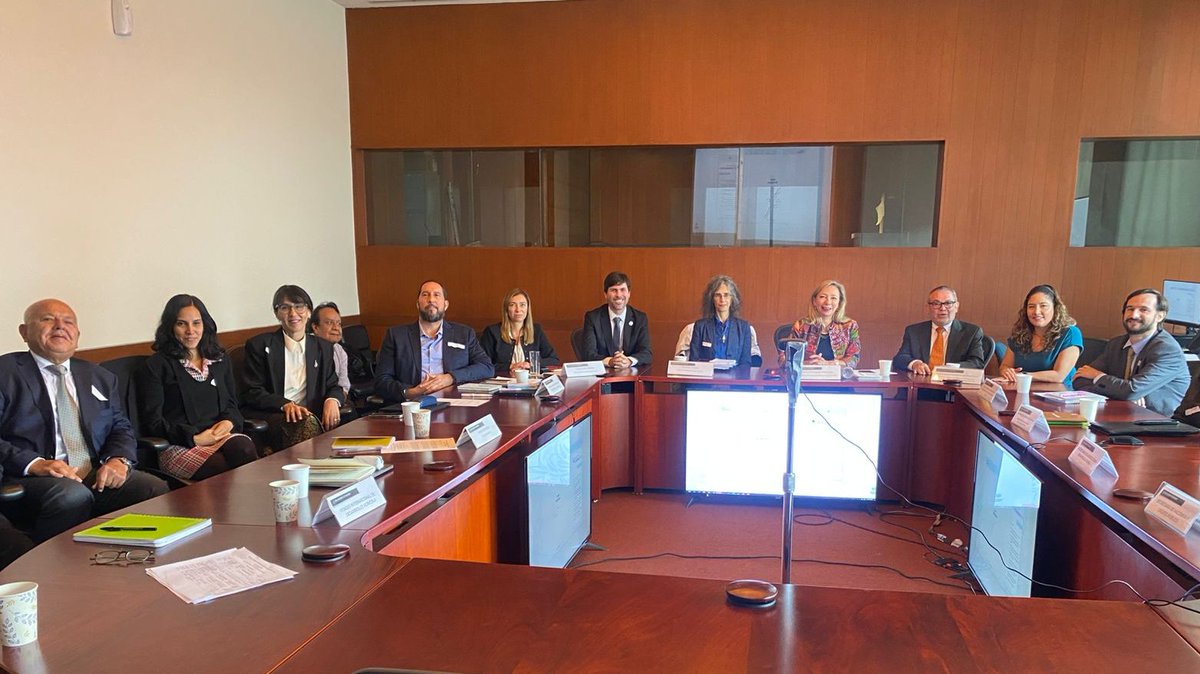 FIDA (América Latina y el Caribe) (@fida_lac) on Twitter photo 🇲🇽En #México, la delegación del FIDA y autoridades del país inician el diseño del Programa de Oportunidades Estratégicas Nacionales 2026-2031.
Seguimos uniendo esfuerzos para #InvertirenlaPoblaciónRural.
<a href="/AMEXCID/">AMEXCID</a>
<a href="/CONAFOR/">CONAFOR</a>
<a href="/Agricultura_mex/">Secretaría de Agricultura y Desarrollo Rural</a>
<a href="/MisionMexRoma/">Misión México @ Roma</a>
<a href="/Hacienda_Mexico/">Hacienda</a>
<a href="/ONUMX/">ONU México</a> 🇲🇽En #México, la delegación del FIDA y autoridades del país inician el diseño del Programa de Oportunidades Estratégicas Nacionales 2026-2031.
Seguimos uniendo esfuerzos para #InvertirenlaPoblaciónRural.
<a href="/AMEXCID/">AMEXCID</a>
<a href="/CONAFOR/">CONAFOR</a>
<a href="/Agricultura_mex/">Secretaría de Agricultura y Desarrollo Rural</a>
<a href="/MisionMexRoma/">Misión México @ Roma</a>
<a href="/Hacienda_Mexico/">Hacienda</a>
<a href="/ONUMX/">ONU México</a>
