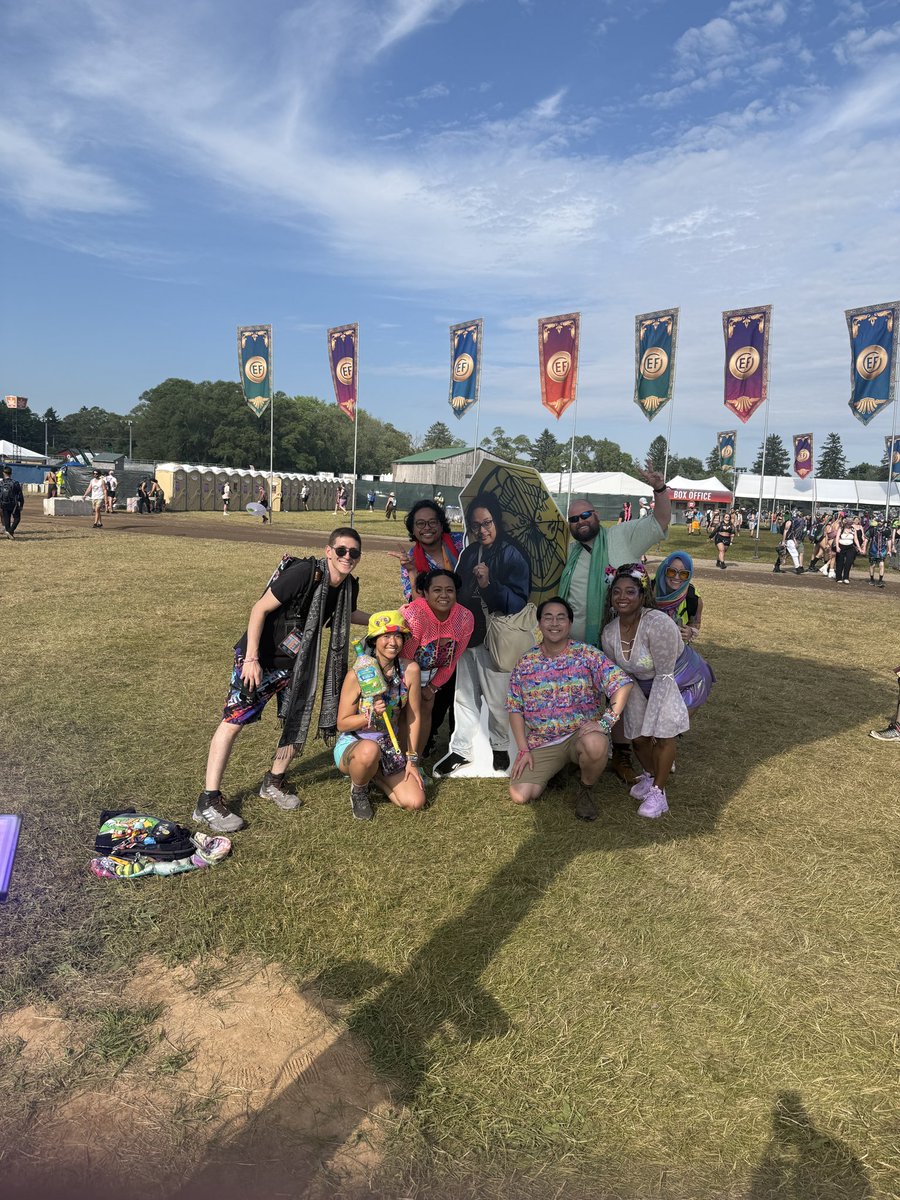 shainabradley's tweet photo. Surprising the Forest Fam & a Roo-demption all in one weekend was well worth it & much needed.💚⚡️🌲
#SeniorYearofForest #Year4 #ForestFam https://t.co/BzccVI80Gr