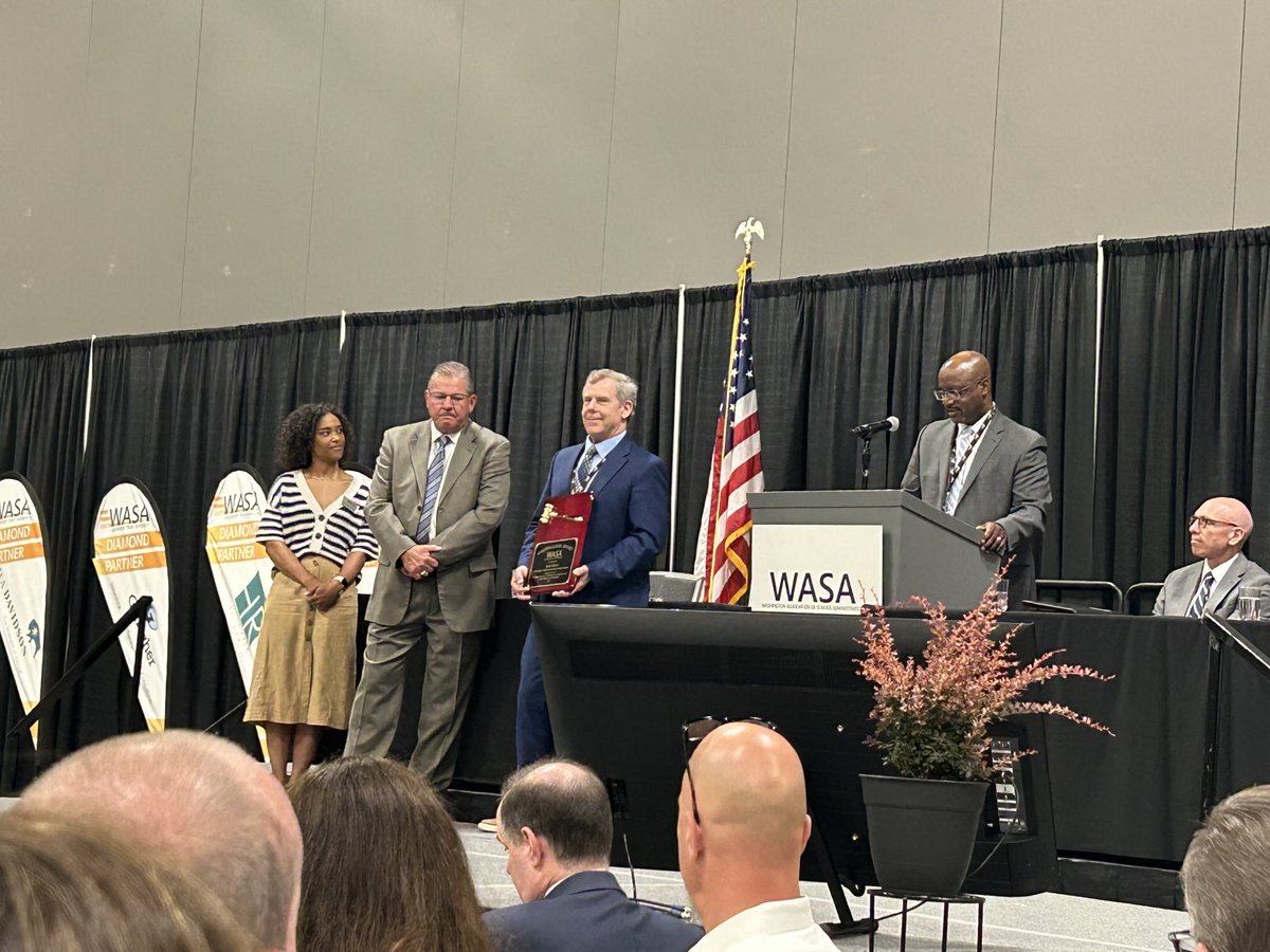 Congratulations to Joel Aune and Bob Maxwell for their incredible leadership at WASA - thank you guys! ⁦<a href="/wasa_oly/">WASA</a>⁩ ⁦<a href="/BobMaxw26100953/">Bob Maxwell</a>⁩ ⁦<a href="/joel_aune/">Joel Aune</a>⁩ ⁦<a href="/AASAHQ/">AASA</a>⁩