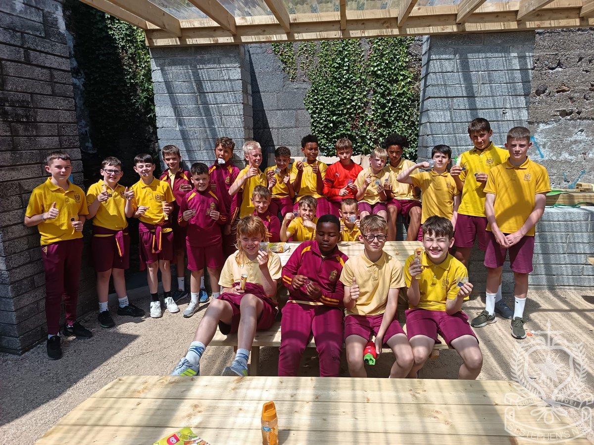 U13 Gaelic Football and Hurling members enjoyed their medal presentation last Thursday. The weather was so good that they enjoyed an ice cream and a chat in the garden to celebrate.

The boys had a great year &amp; won medals in both competitions.

Well done to all these super boys!
