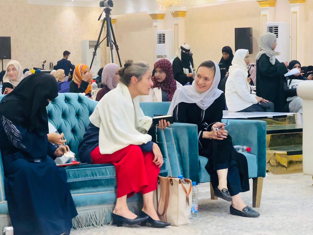 UN_Hudaydah's tweet image. 🌍 اليوم، في اليوم العالمي للمرأة في العمل الدبلوماسي، تحتفل بعثة الأمم المتحدة لدعم إتفاق الحُديدة (أونمها) بقوة المرأة وصمودها وقيادتها، دافعةً السلام في اليمن والعالم أجمع. 💪🕊️
✨ هنا في اليمن، نُحيي النساء اليمنيات اللواتي لا تزال شجاعتهن ومثابرتهن وإسهاماتهن في السلام…